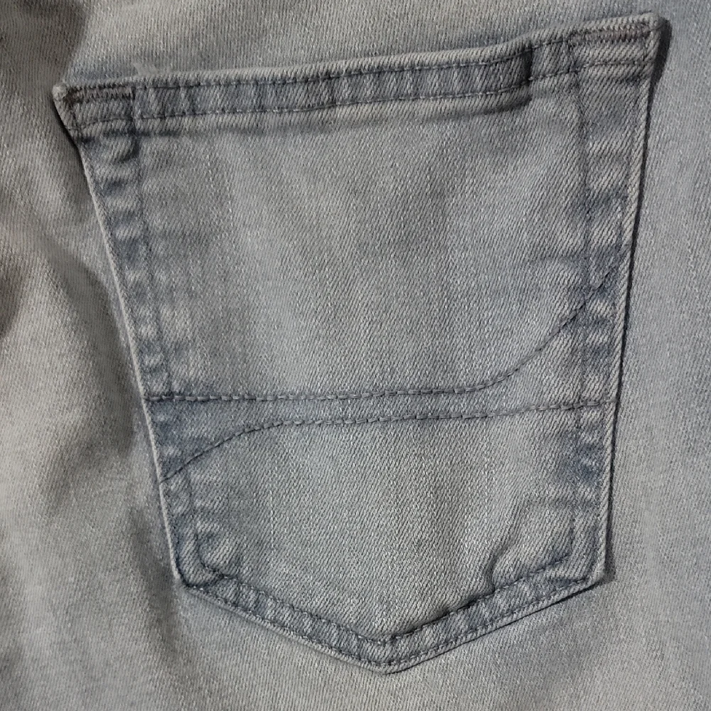 HOLLISTER Women's Jeans 31 W 32 L - Picture 5 of 5
